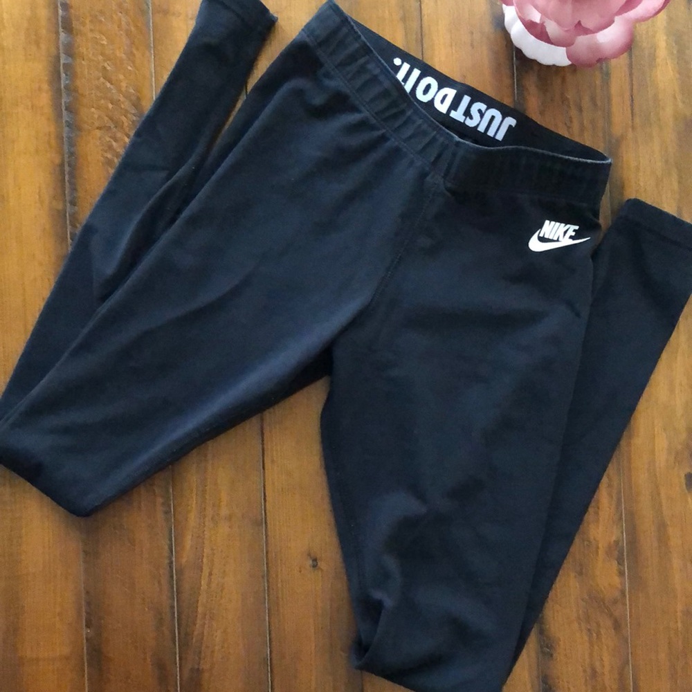 Nike Brand Low Rise Leggings